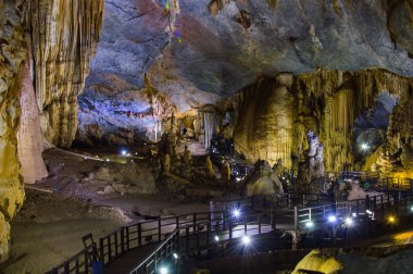 Paradise cave Bo Trach, Quang Binh, Vietnam