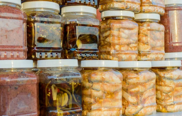 Cam kutular turşu karides