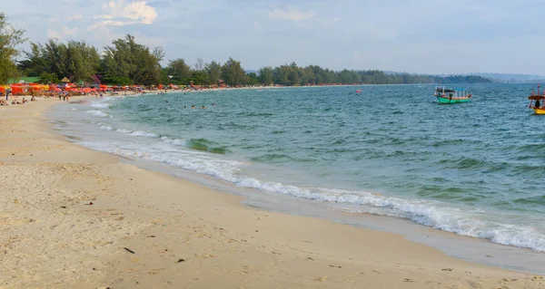 Riva del mare in Sihanoukville spiaggia — Foto Stock