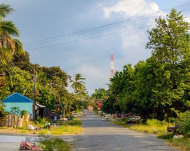 Sihanoukville, Kamboçya'da sokak.