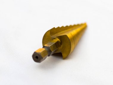 Konik matkap titanyum matkap delik kesici Hss çelik adım gem. Düşük alan derinliği ile seçici odak