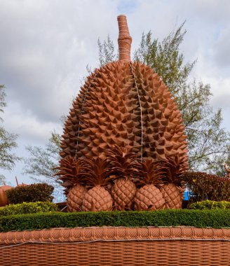 Büyük durian anıt