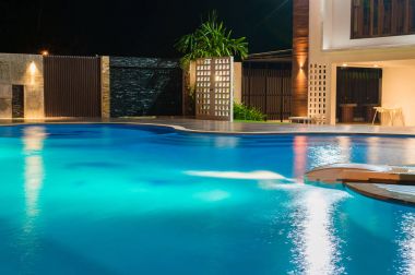 Lüks bir gece, d Karayipler, tropikal Resort'ta yüzme havuzunda