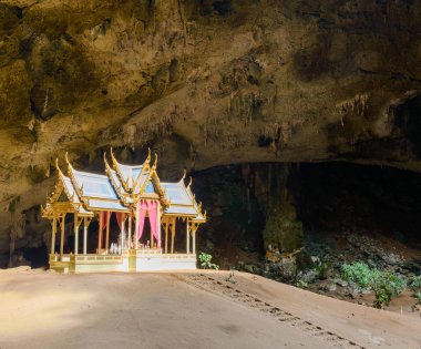 Phraya Nakhon mağara. Khao Sam ROI Yot Milli Parkı Tayland