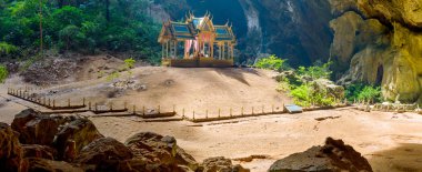 Phraya Nakhon mağara. Khao Sam ROI Yot Milli Parkı Tayland