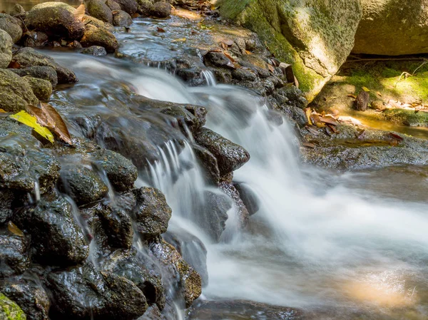 Kathu şelale Tayland Phuket Adası