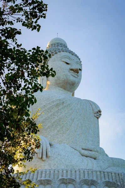 Wielkiego posągu Buddy. Phuket, Tajlandia — Zdjęcie stockowe