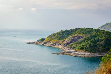 Phromthep cape bakış açısıyla günbatımı gökyüzü Phuket, Tayland