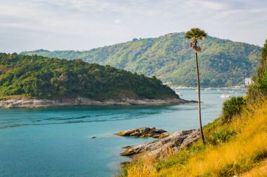 Phromthep cape bakış açısıyla günbatımı gökyüzü Phuket, Tayland