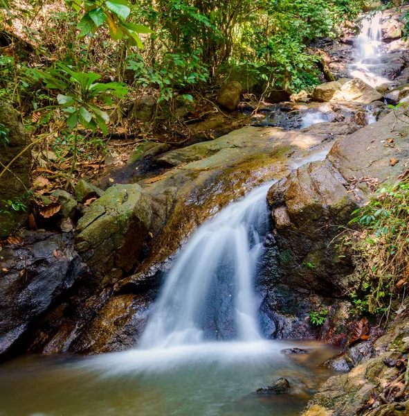 Kathu şelale Tayland Phuket Adası
