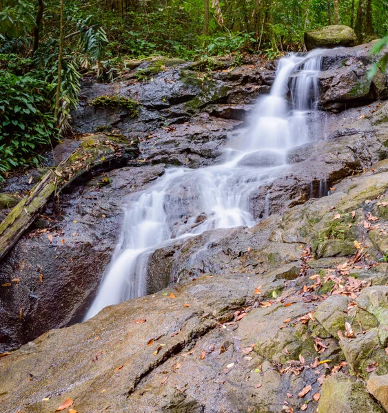 Kathu şelale Tayland Phuket Adası