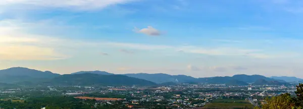Schöne phuket blick vom khao-khad aussichtsturm, genießen sie die 360- — Stockfoto