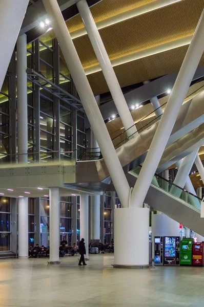 Rostov on Don, Rusia - 12 de diciembre de 2017: Aeropuerto Internacional de Platov, interior del edificio — Foto de Stock