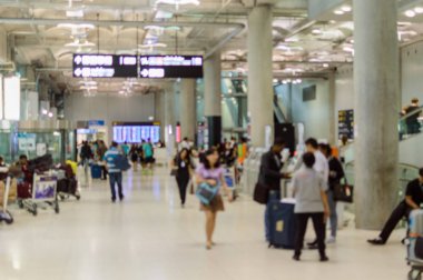 Onları bekleyen kapısı bulanık odak halklar içinde Uluslararası Havaalanı, iş gezisi, tatil gezisi, vb seyahat uçuş.