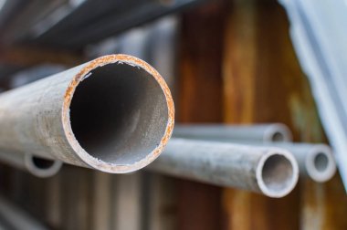 Metal boru yığılmış beklemek için malzeme imalat