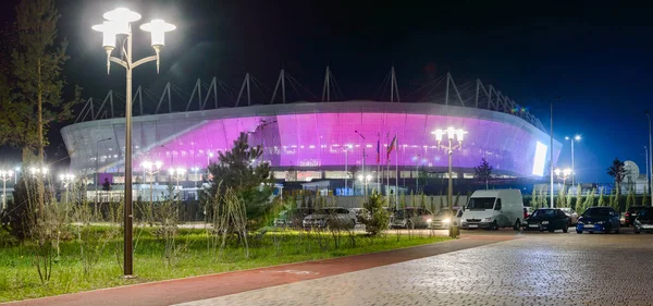 Rusia, Rostov-on-Don, 11 de mayo de 2018: estadio de fútbol Rostov Arena. El estadio para la Copa Mundial de la FIFA 2018. Iluminación nocturna . —  Fotos de Stock