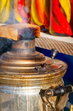 Geleneksel Rus kazan semaveri..