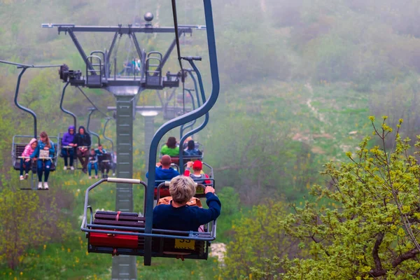 Funicular Com Assentos Nas Montanhas Resort — Fotografia de Stock