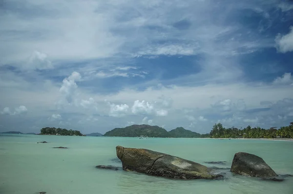 Rocas Grandes Una Isla Las Seychelles — Foto de Stock