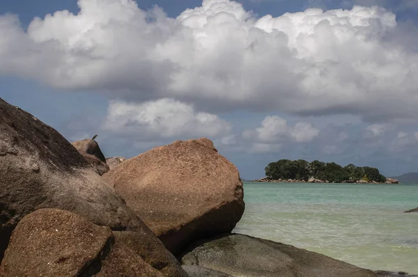 Prachtig Uitzicht Zee Een Eiland Seychellen — Stockfoto