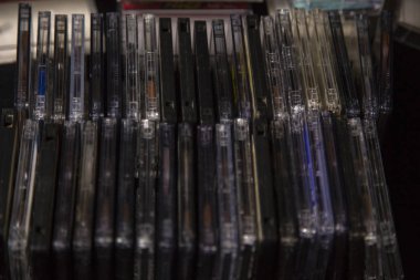 20. yüzyıldan kalma bir sürü eski mikro kaset.