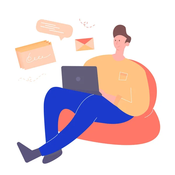 Chico está sentado en una silla bolsa de frijoles con un ordenador portátil . — Vector de stock