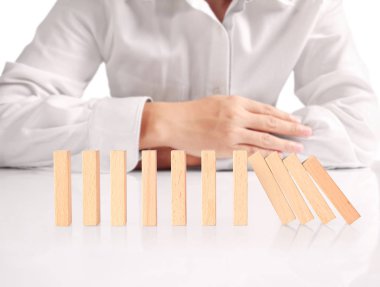 Dur Domino sürekli devrildi