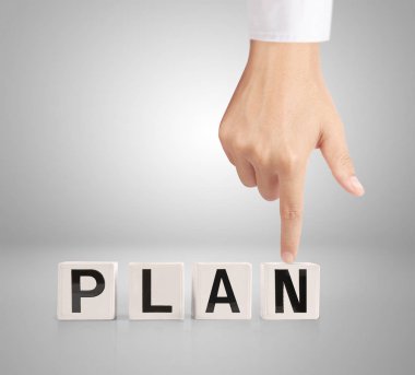 elinde bir kutu oluşturan kelime