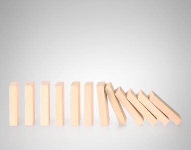  Domino sürekli devrildi