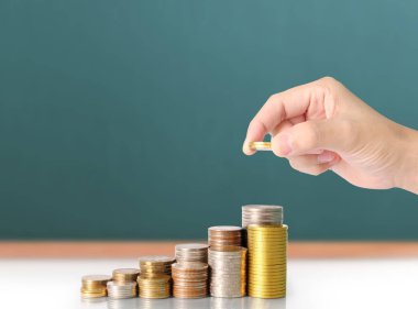 Sikke para koyarak el eller