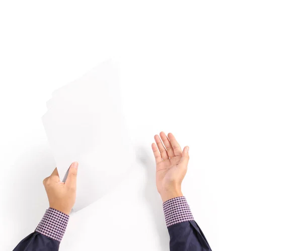 Mano sosteniendo hoja de papel blanco — Foto de Stock