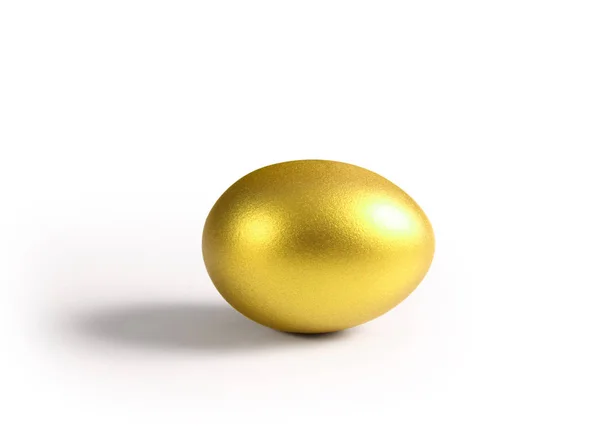 Золоте пасхальне яйце ізольоване — стокове фото