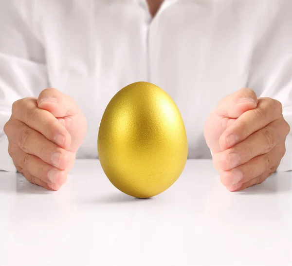 Κατοχή χρυσά αυγά — Φωτογραφία Αρχείου