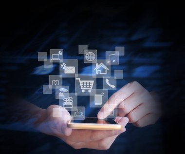 Elinizdeki akıllı telefona dokunun