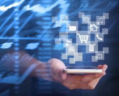 Elinizdeki akıllı telefona dokunun