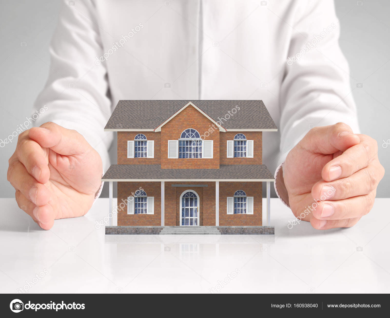 Concetto di ipoteca di casa dalla mano — foto stock © aeydenphumi ... Ipotecare casa per mutuo