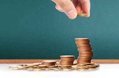 Sikke para koyarak el eller