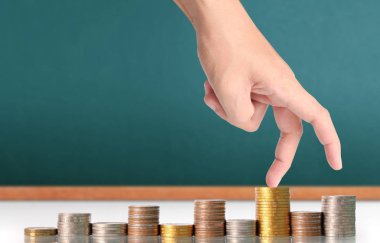 Sikke para koyarak el eller