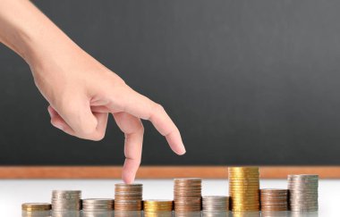 Sikke para koyarak el eller