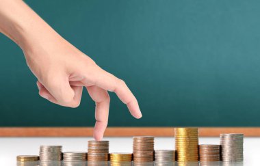 Sikke para koyarak el eller