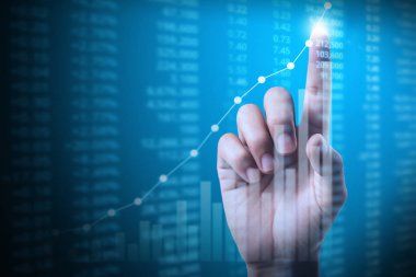 elden gelen mali grafik sembolleri ile işadamı 