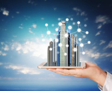 Elinizdeki akıllı telefona dokunun