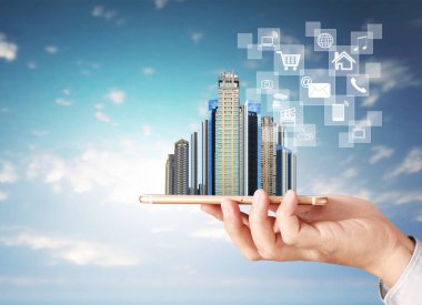 Elinizdeki akıllı telefona dokunun