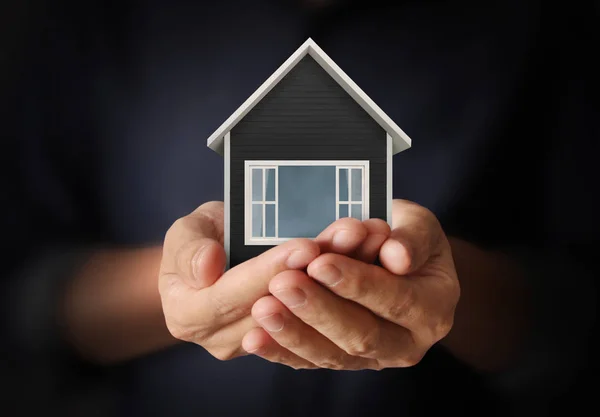 Conceito Hipoteca Por Casa Mão — Fotografia de Stock