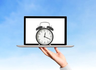 Erkek el holding laptop