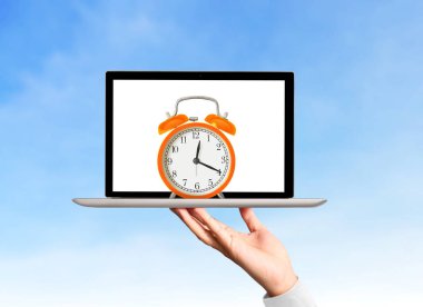 Erkek el holding laptop