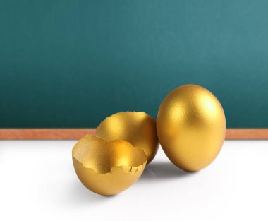 İzole edilmiş bir Paskalya yumurtası