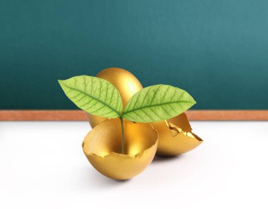 izole altın Paskalya yortusu yumurta