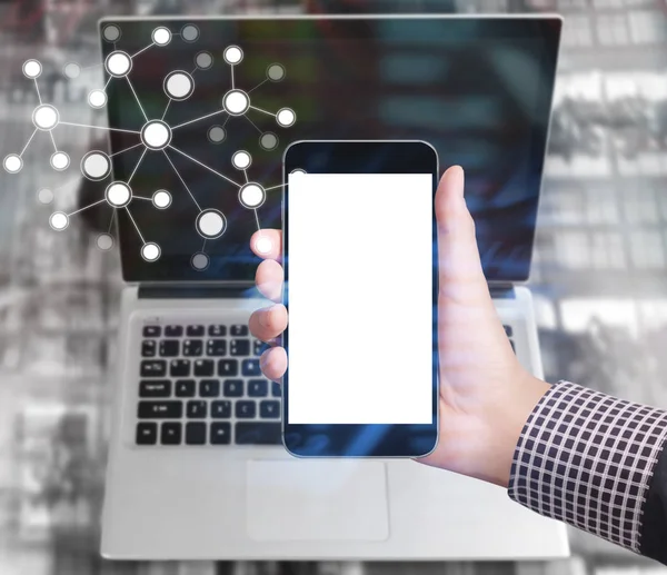 Elinizdeki akıllı telefona dokunun