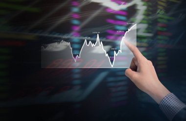 yatırım kavramı, işadamı ile elden gelen finansal simgeler